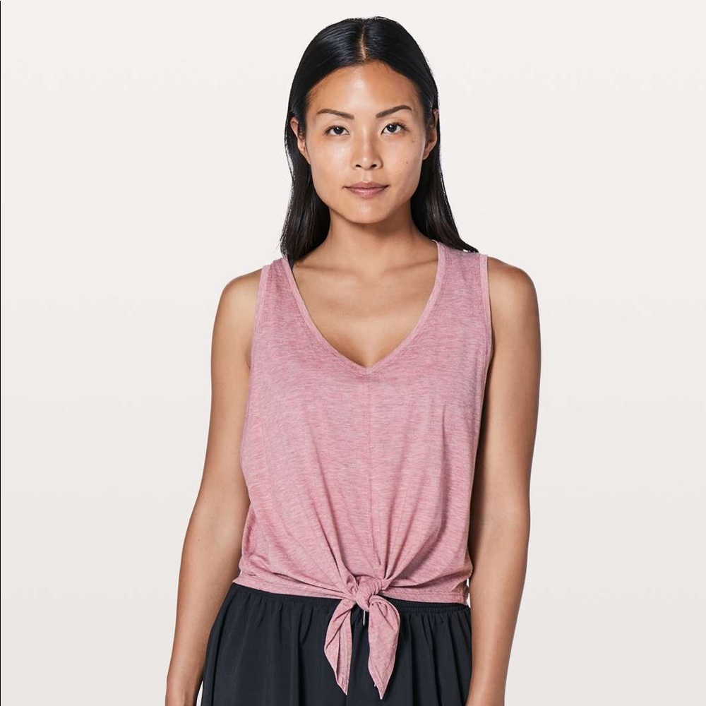 Lululemon Knot Gonna Fly Tank Size 2